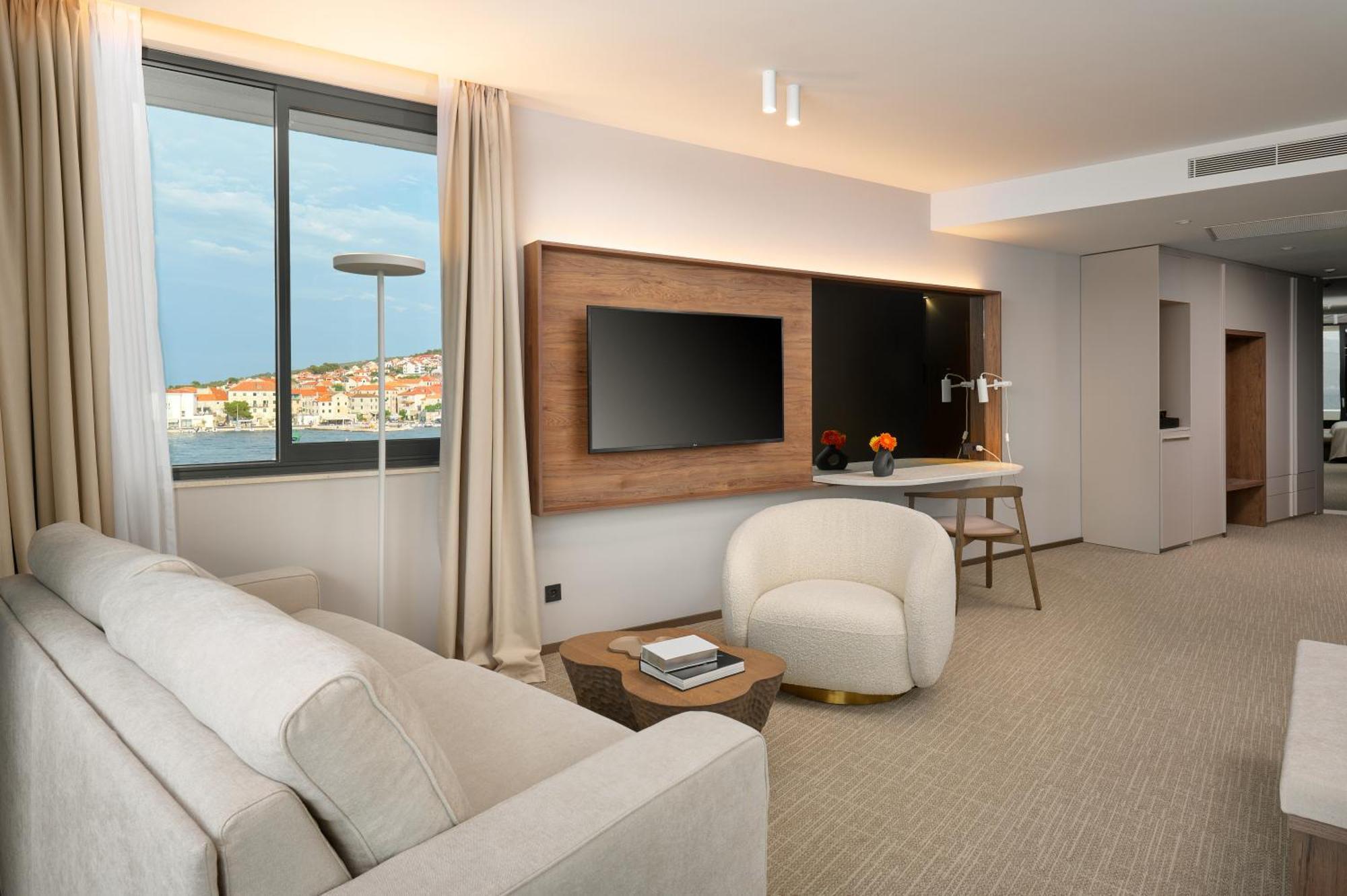Grand Hotel View 波斯蒂勒 外观 照片